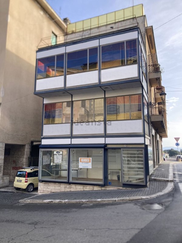 negozio in vendita a Velletri