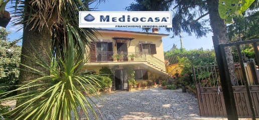 casa indipendente in vendita a Velletri