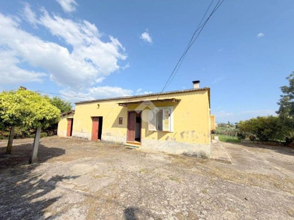 casa indipendente in vendita a Velletri