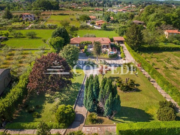 casa indipendente in vendita a Velletri