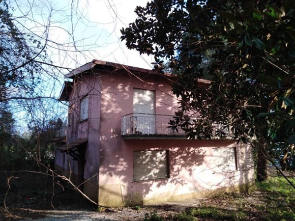 casa indipendente in vendita a Velletri