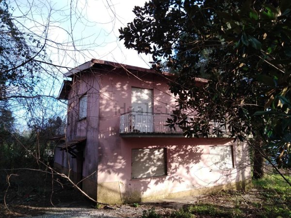 casa indipendente in vendita a Velletri