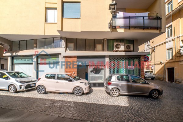 locale commerciale in vendita a Velletri