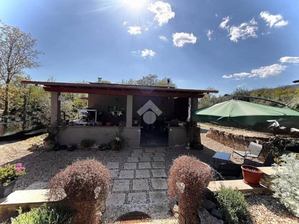 casa indipendente in vendita a Velletri