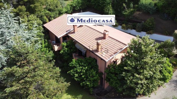 casa indipendente in vendita a Velletri