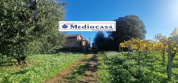 casa indipendente in vendita a Velletri