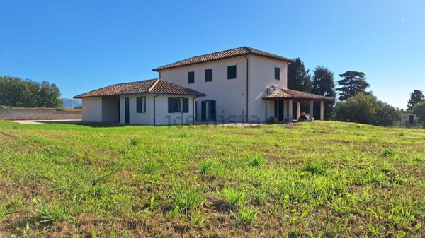 casa indipendente in vendita a Velletri