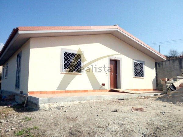 casa indipendente in vendita a Velletri