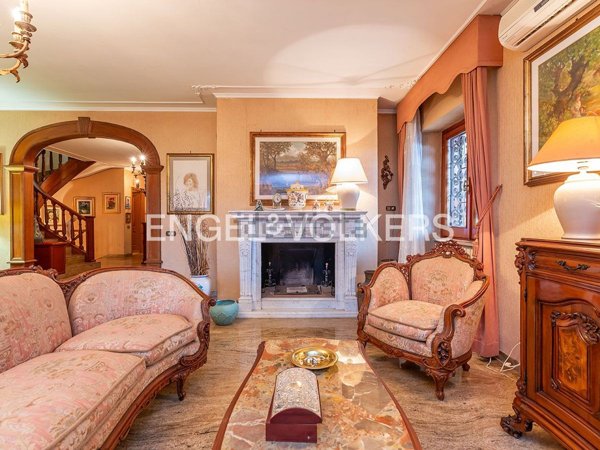 casa indipendente in vendita a Velletri