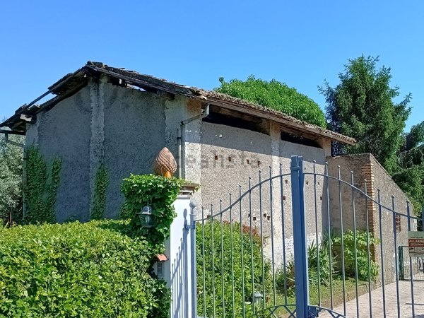 casa indipendente in vendita a Velletri