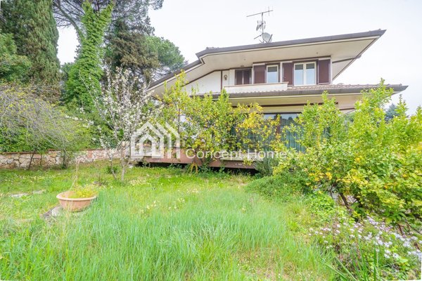 casa indipendente in vendita a Velletri