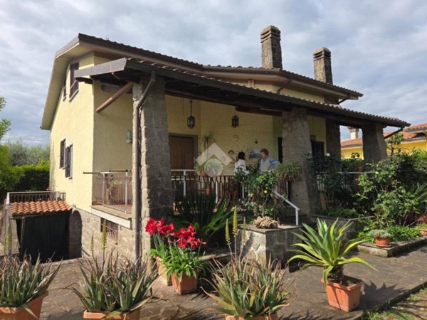 casa indipendente in vendita a Velletri