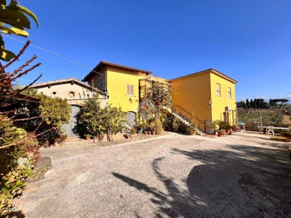 casa indipendente in vendita a Velletri