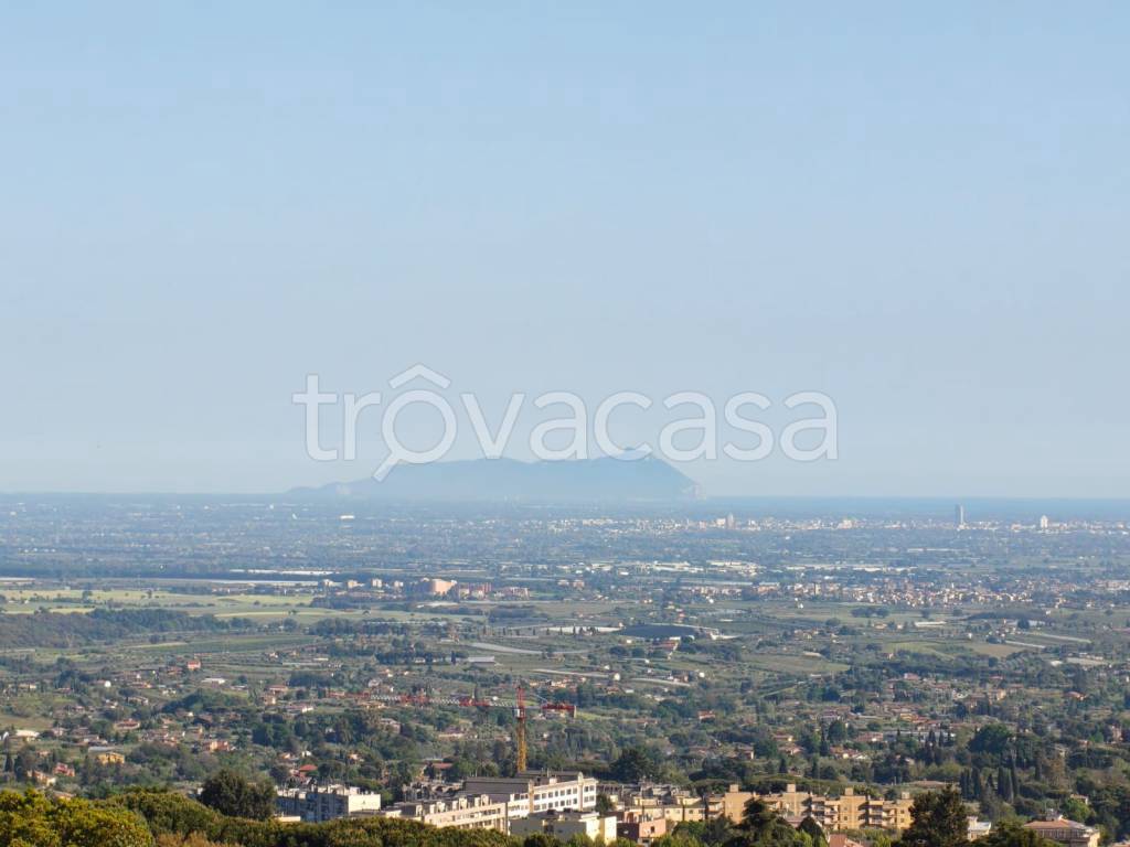 casa indipendente in vendita a Velletri