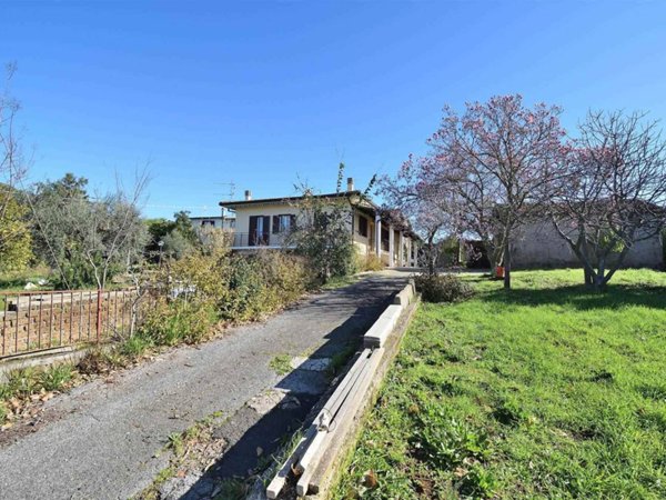 casa indipendente in vendita a Velletri