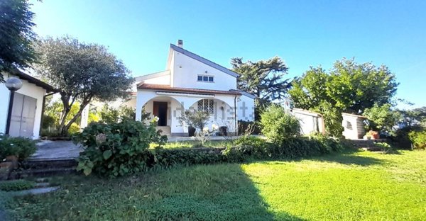 casa indipendente in vendita a Velletri