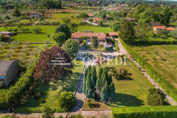 casa indipendente in vendita a Velletri