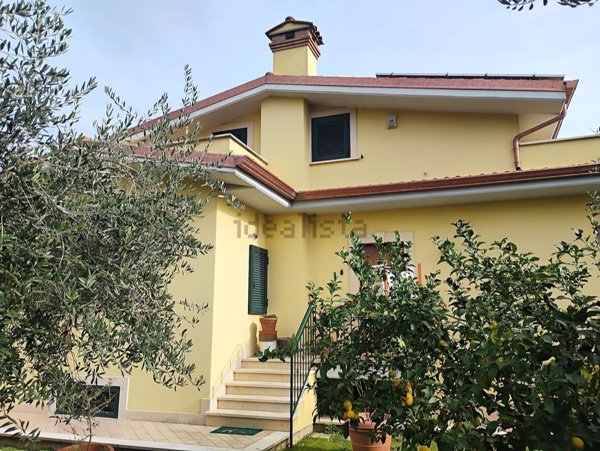 casa indipendente in vendita a Velletri