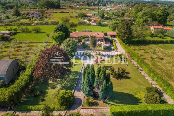 casa indipendente in vendita a Velletri