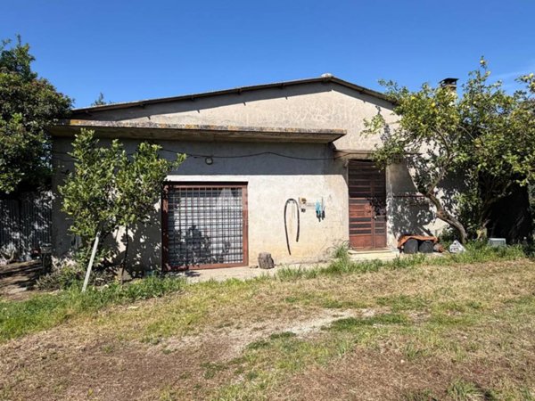 casa indipendente in vendita a Velletri