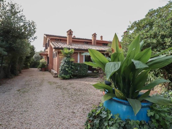 casa indipendente in vendita a Velletri