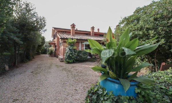 casa indipendente in vendita a Velletri