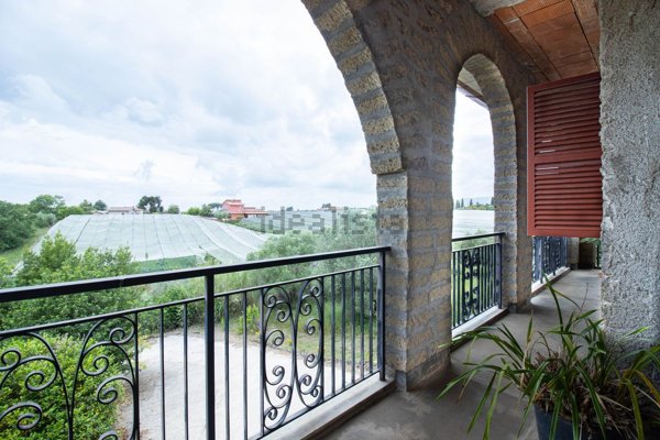 casa indipendente in vendita a Velletri