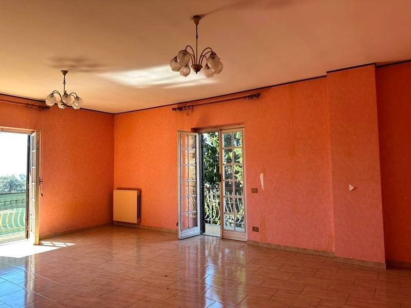 casa indipendente in vendita a Velletri