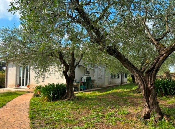 casa indipendente in vendita a Velletri