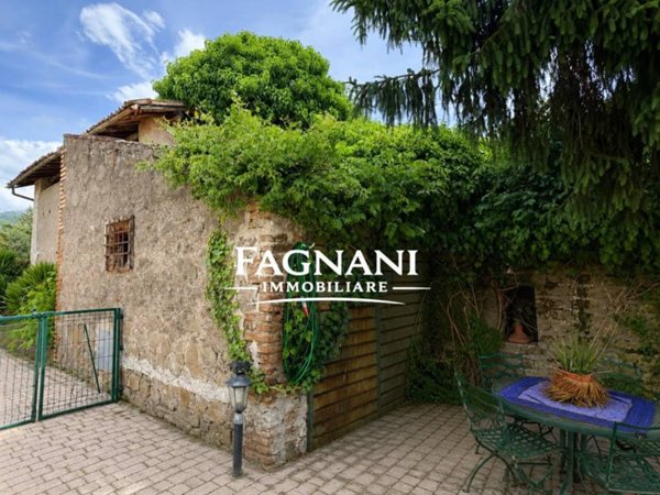 casa indipendente in vendita a Velletri