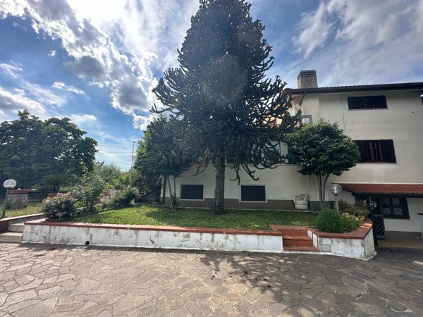 casa indipendente in vendita a Velletri