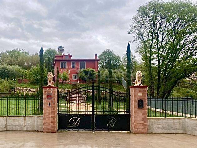 casa indipendente in vendita a Velletri