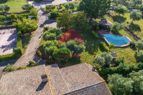 casa indipendente in vendita a Velletri