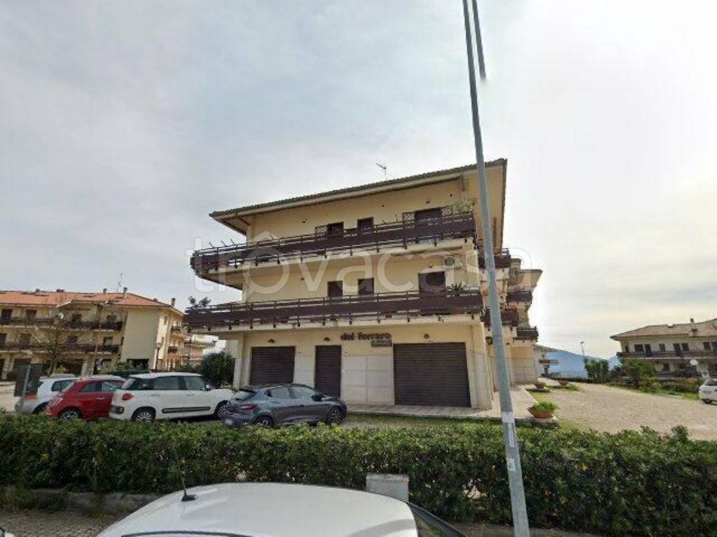 negozio in vendita a Velletri