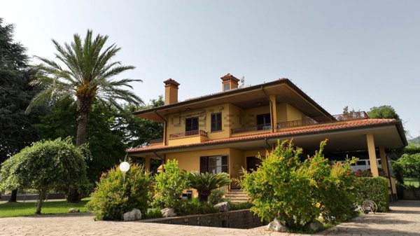 casa indipendente in vendita a Velletri