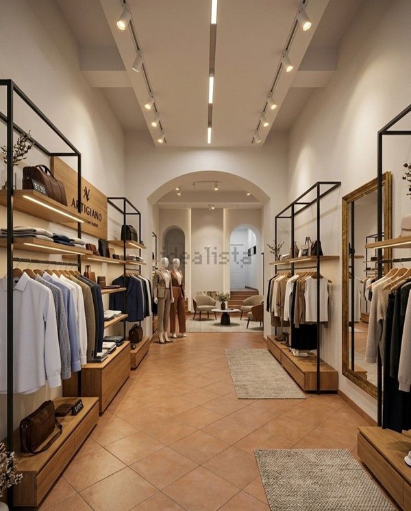 locale commerciale in vendita a Velletri