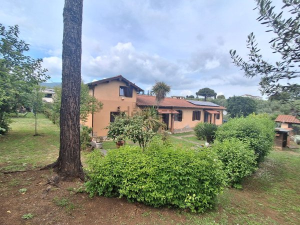 casa indipendente in vendita a Velletri