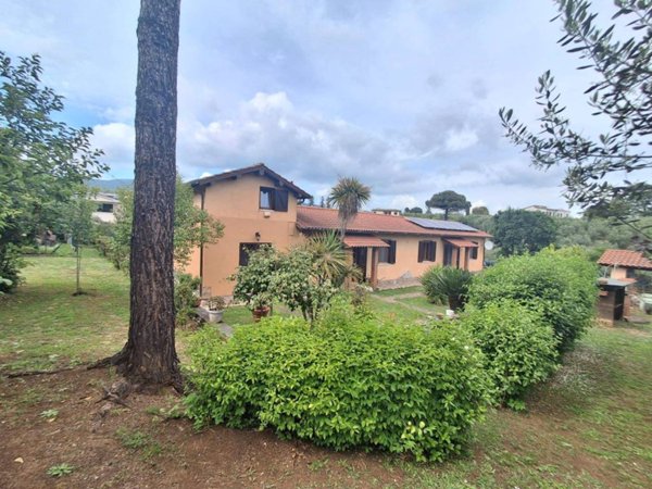 casa indipendente in vendita a Velletri