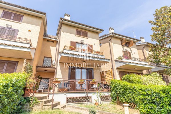 casa indipendente in vendita a Velletri