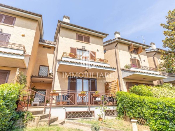 casa indipendente in vendita a Velletri