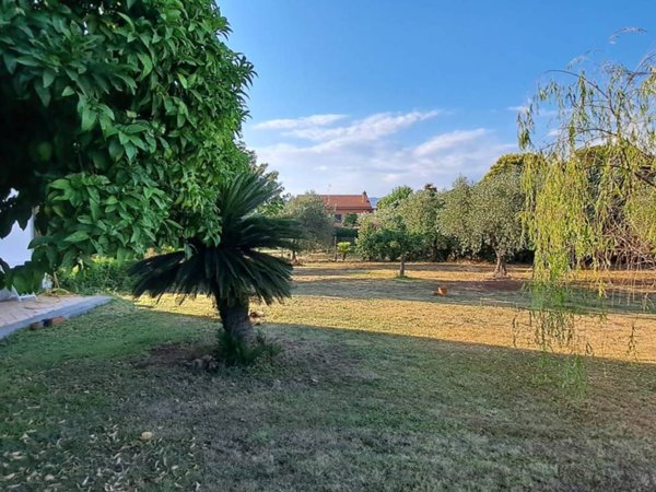 casa indipendente in vendita a Velletri