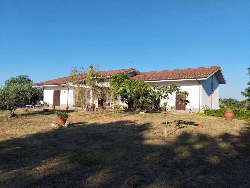 casa indipendente in vendita a Velletri