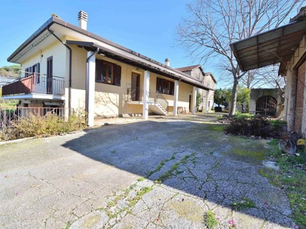 casale in vendita a Velletri
