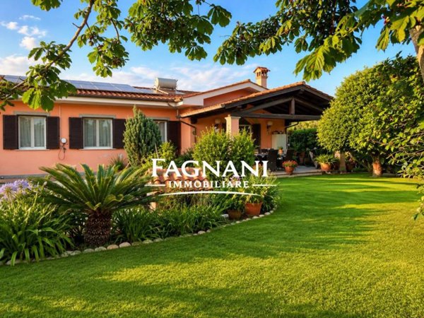 casa indipendente in vendita a Velletri