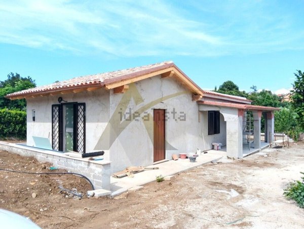 casa indipendente in vendita a Velletri