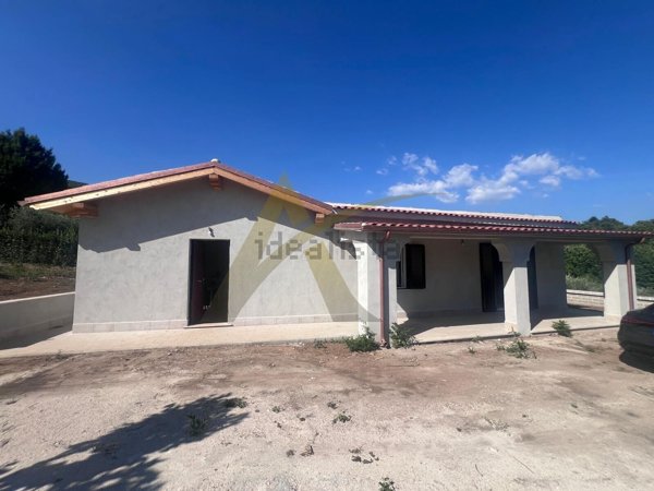casa indipendente in vendita a Velletri