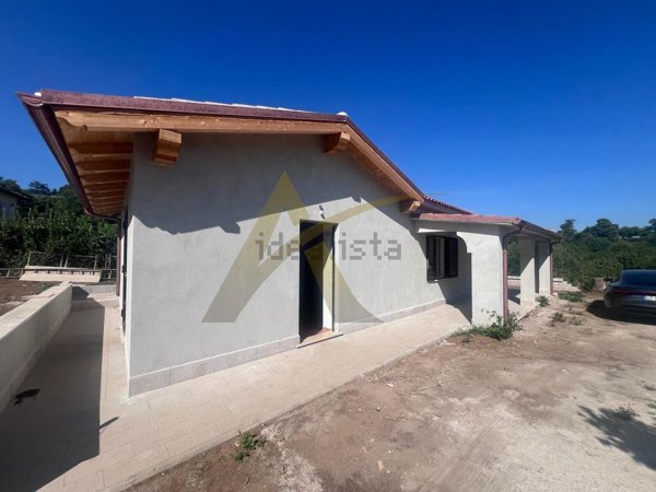 casa indipendente in vendita a Velletri