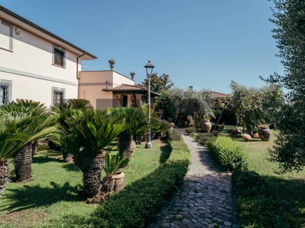 casa indipendente in vendita a Velletri