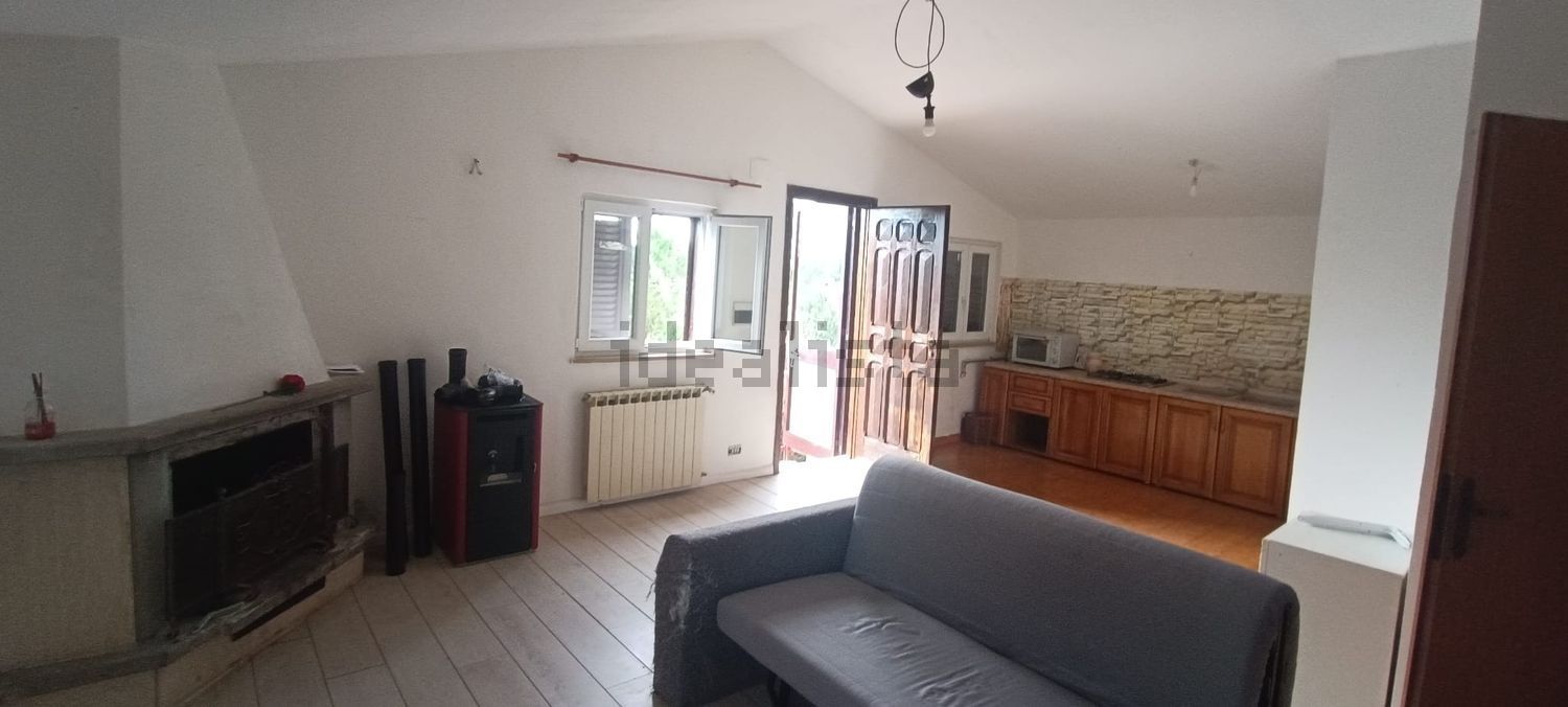casa indipendente in vendita a Velletri