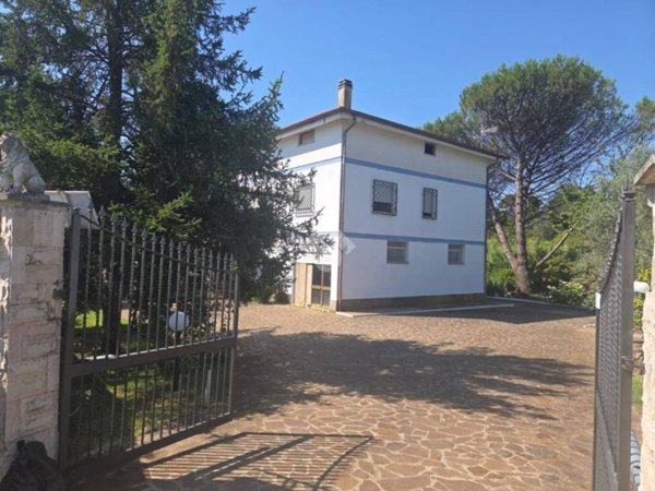 casa indipendente in vendita a Velletri